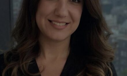 إنجاز لبناني من ميشيغان: نادين شامي بزي تحلق بين أفضل 100 معلمة في العالم