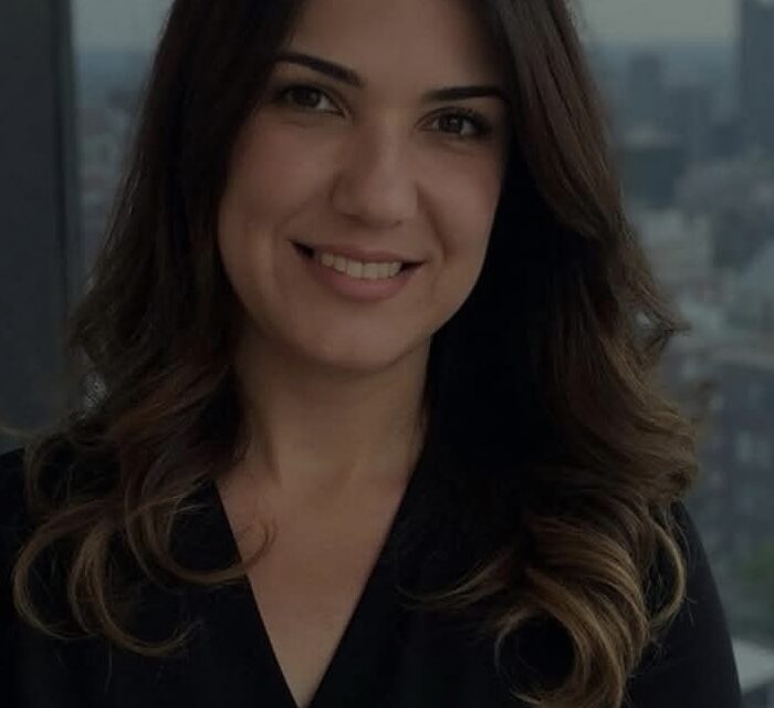 إنجاز لبناني من ميشيغان: نادين شامي بزي تحلق بين أفضل 100 معلمة في العالم