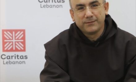 مسيرة مضيئةكاريتاس لبنان الوجه المضيء يرمم الشقوق في جدار الوطن بالرحمة، ويمدّ الجسور بين القلوب بالمحبة