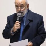 قاموسْ عَتيقْ هدية الشاعر حبيب يونس